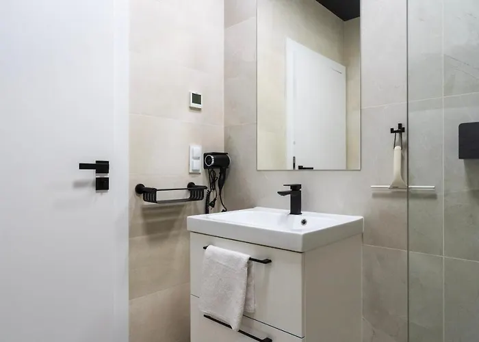 Ecostay Jesionowa 5 - 3 Bedroom Business House With Parking Sroda Wielkopolska