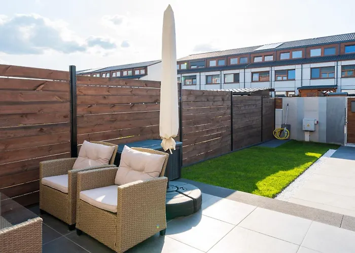 Apartment Ecostay Jesionowa 5 - 3 Bedroom Business House With Parking